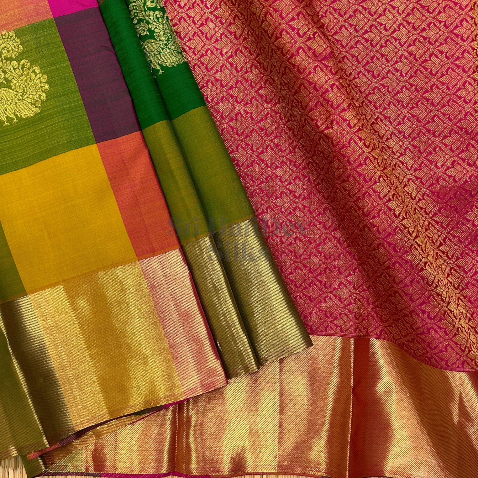 SHS7988 Kanchipuram Pure Handloom Silk Sari