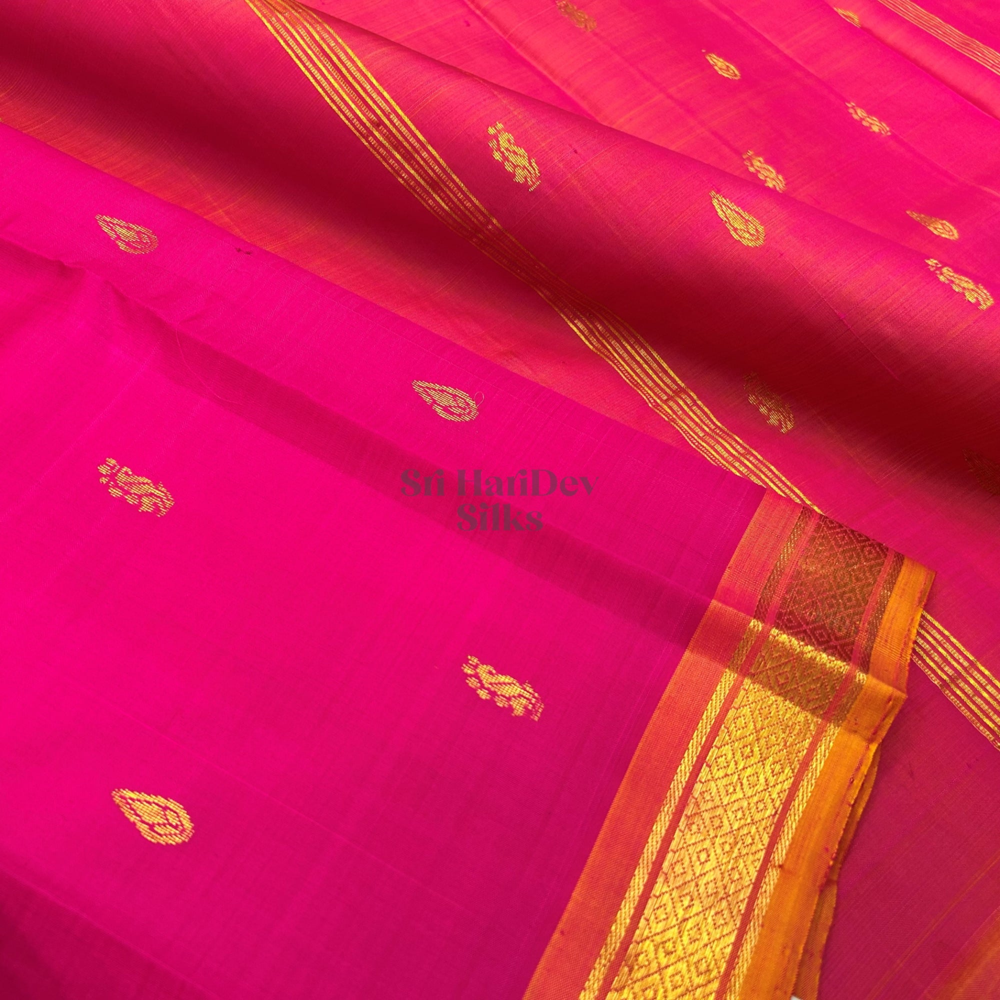 SHS8764 Kanchipuram OneSide Border Saree