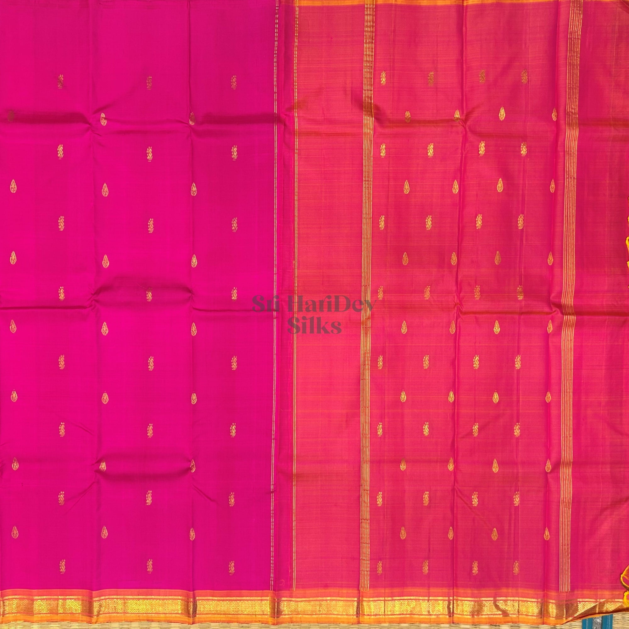 SHS8764 Kanchipuram OneSide Border Saree