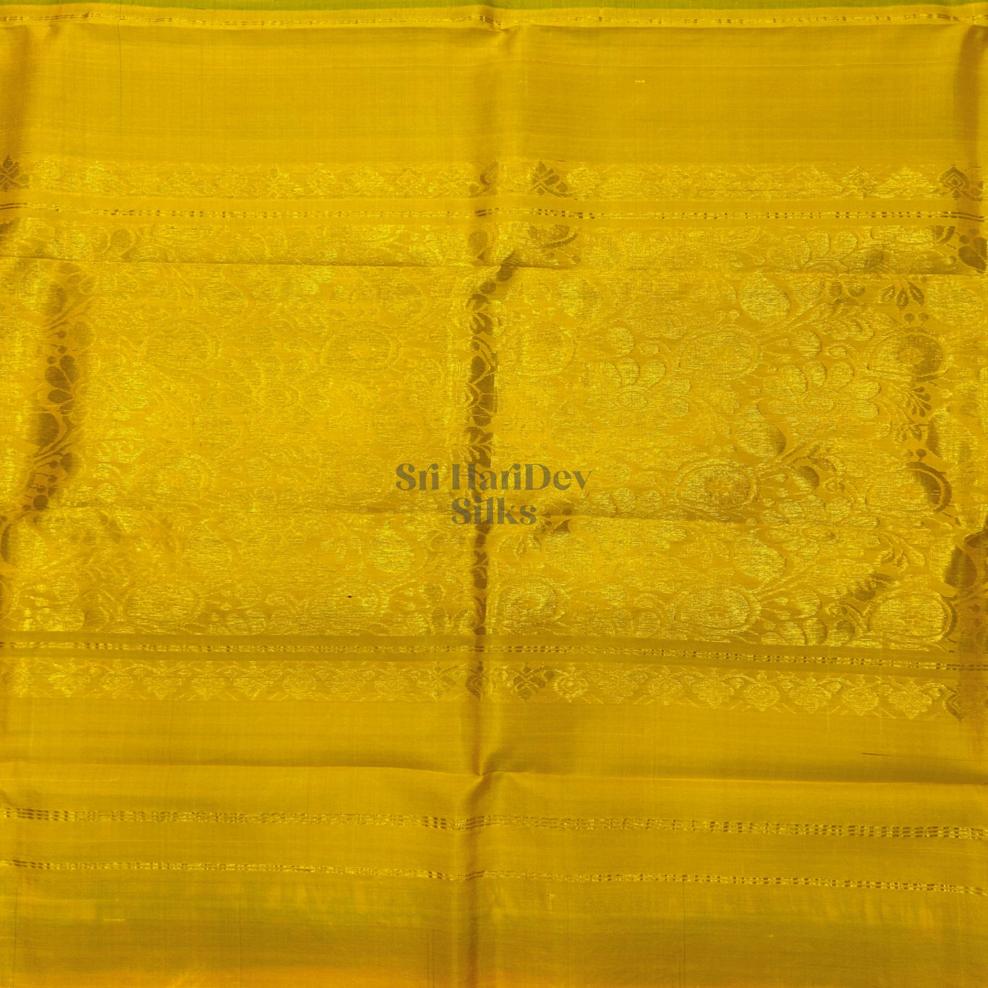 SHS8772 Kanchipuram OneSide Border Saree