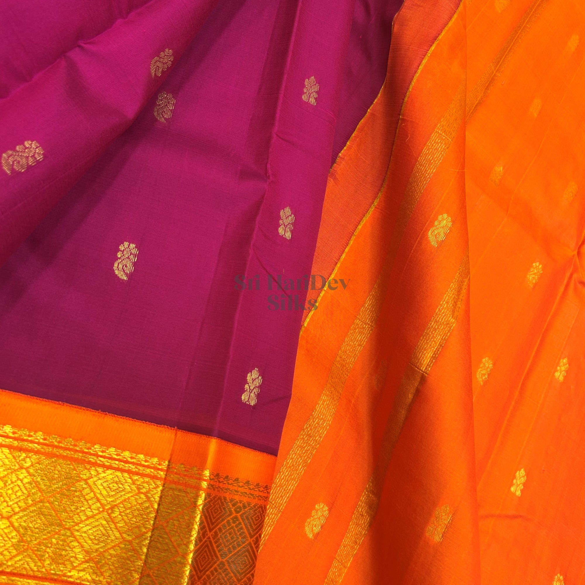 SHS8776 Kanchipuram OneSide Border Saree