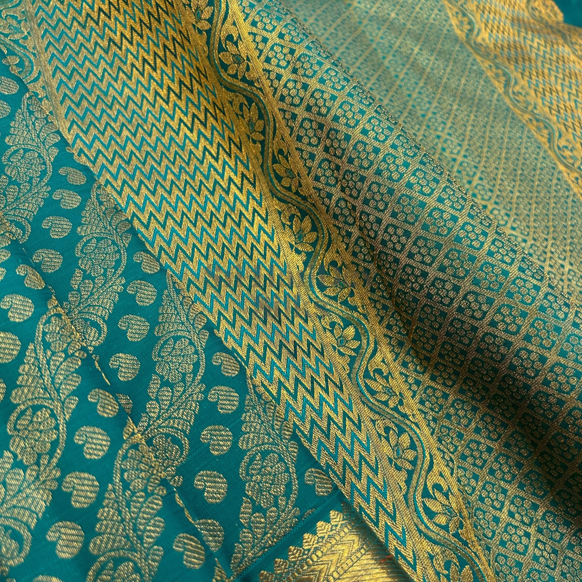 SHS8208 Kanchipuram Pure Handloom Silk Sari