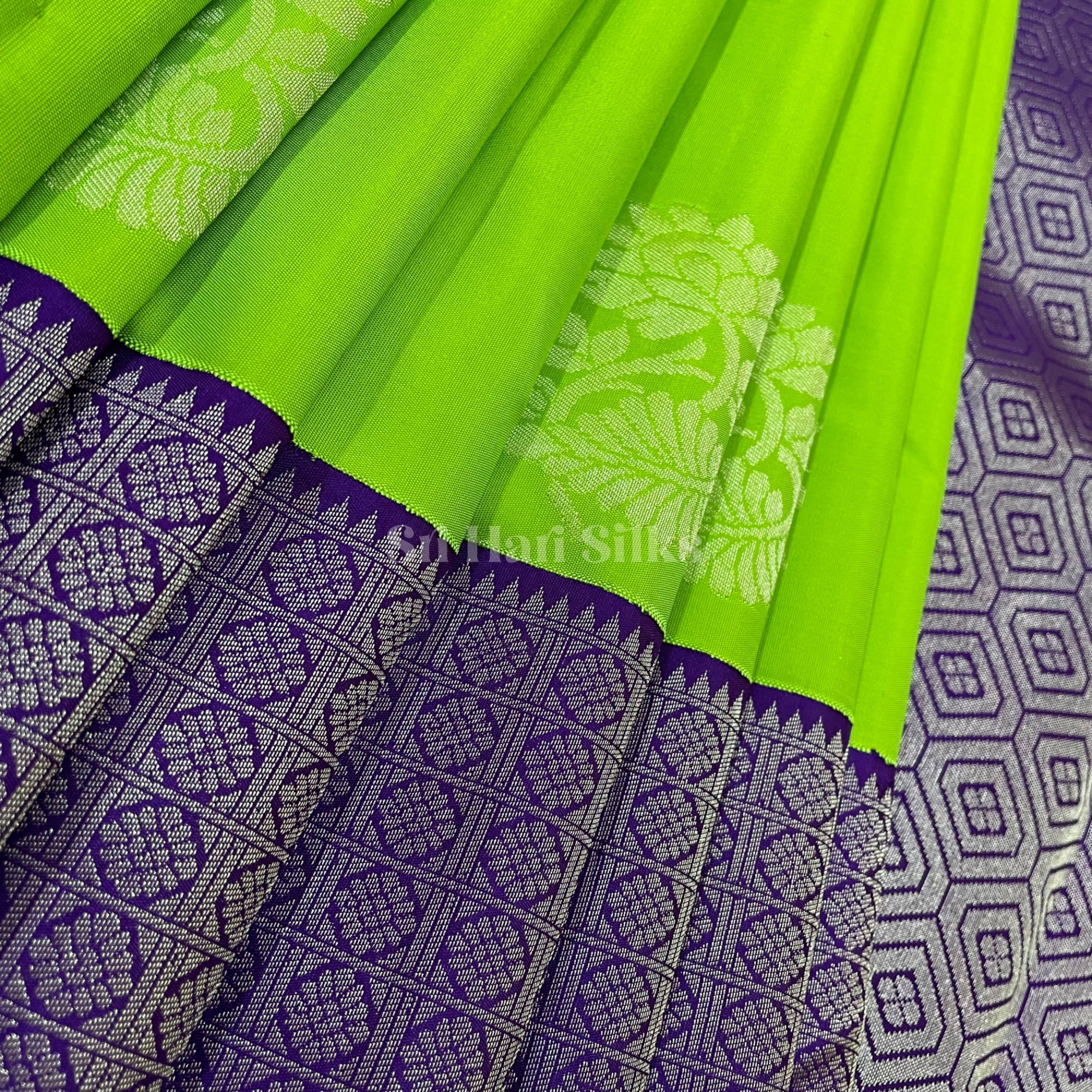 SHS3643 Kanchipuram pure handloom Silk Sari
